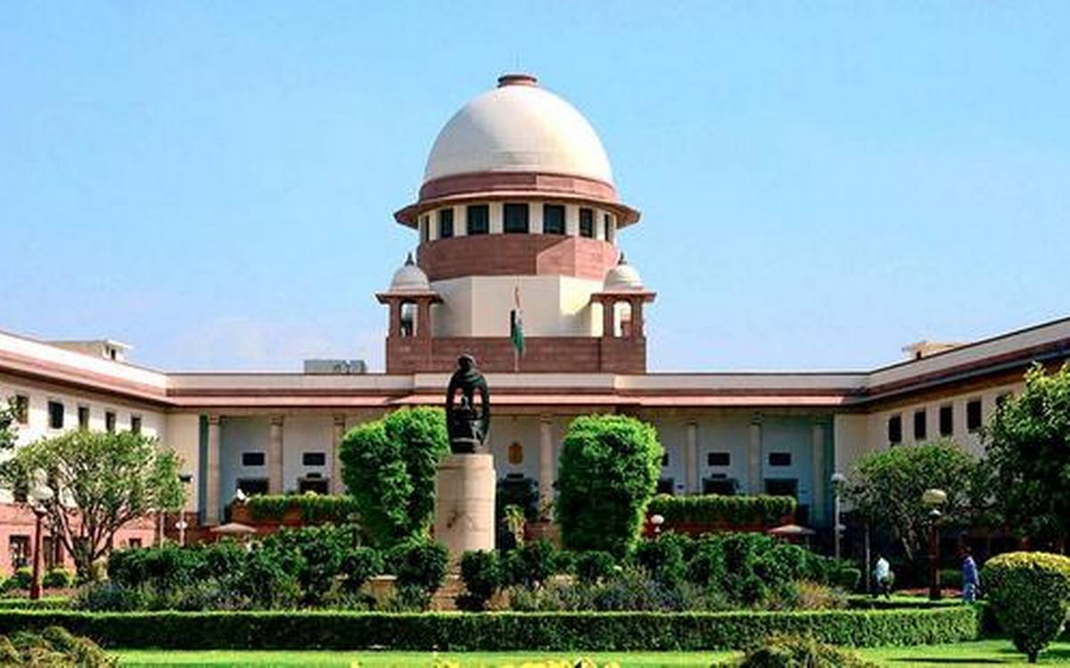 Put farm laws on hold or we will do it, SC tells Government